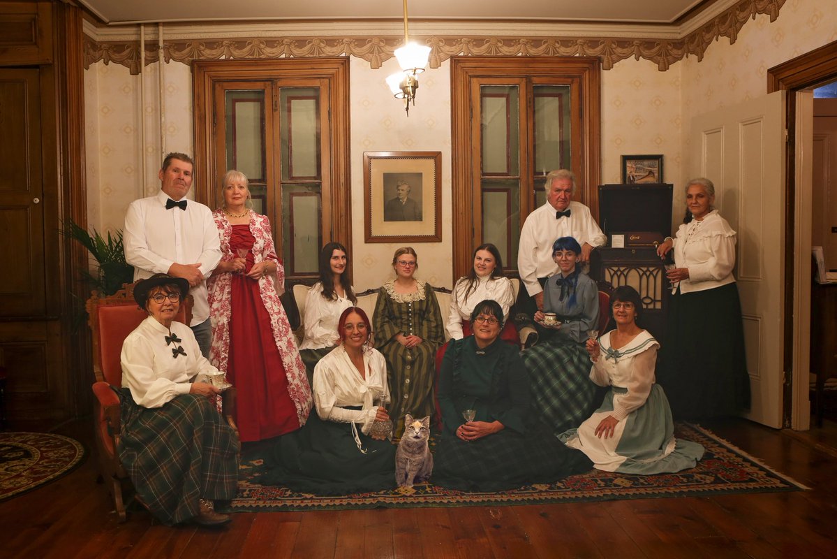 SmithFloralCo's tweet image. Merry Christmas Eve 🎄🎁🔔