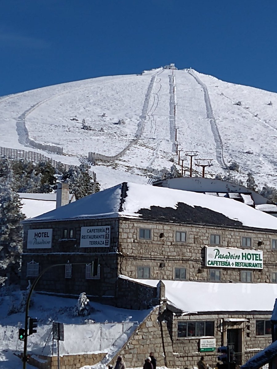 Bueno, pues ya estamos aquí.

Disfrutando de las bajadas.

😈😈😈😈😈😈😈😈😈😈😈