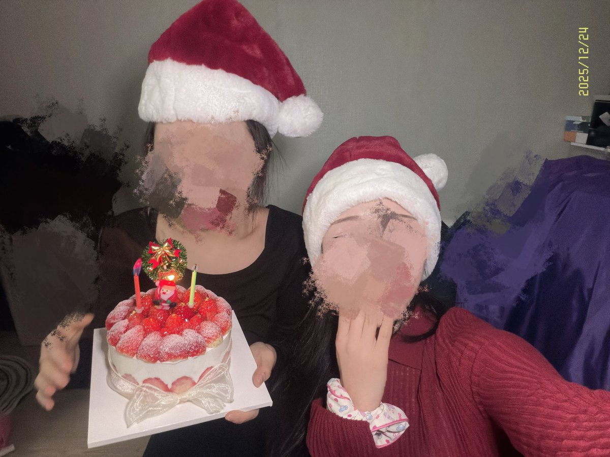 Hellra_S2's tweet image. 쌍둥이자매의 크리스마스 플렉스😤🎂