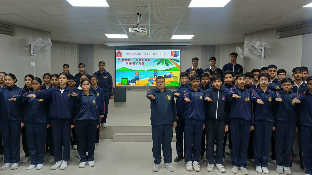 bn_hisar's tweet photo. SSCD & Puneet Sagar initiatives under our unit actively participated in Jal Utsav of Jal Jeevan Mission, conducted by our institutions promoting water conservation, cleanliness, and community awareness for a sustainable future. 💧🇮🇳
#JalUtsav #JalJeevanMission #PuneetSagar #SSCD https://t.co/L4HJlAdgJg