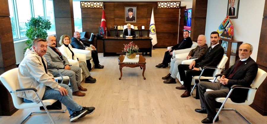 İYİ PARTİ İLKADIM İLÇE BAŞKANI SERKAN ALBAYRAK VE YÖNETİM KURULU ÜYELERİ KAYMAKAMIMIZ ABDULKADİR DEMİR’İ MAKAMINDA ZİYARET ETTİLER
ilkadim.gov.tr/iyi-parti-ilka…