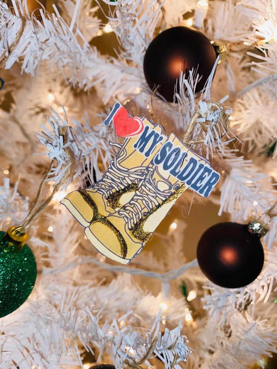 innationalguard's tweet image. The greatest gift under the tree is time with family.
 For those who can’t be home tonight, your Guard family stands with you. 
 #INARNG #GuardFamily #HoosierHeart #HolidaySpirit