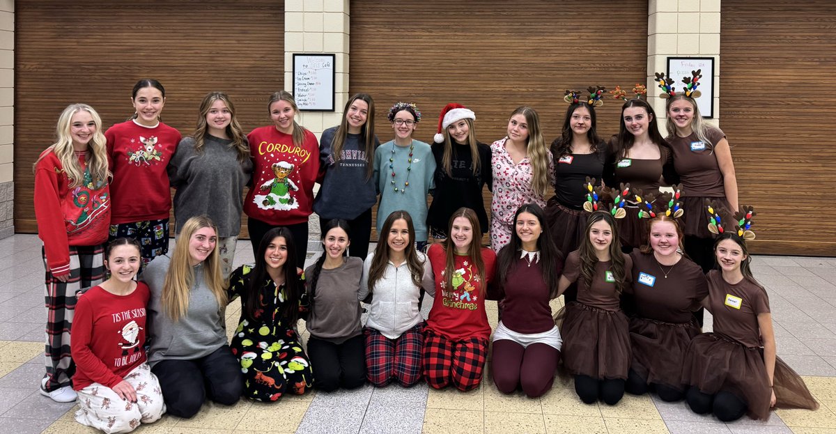 Happy Holidays from our cheer family to yours!! 💙💛