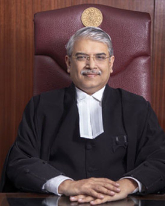 mohitlaws's tweet image. • Justice Subramonium Prasad
• Harish Vaidyanathan Shankar

These are the 2 judges of the Delhi High Court who granted bail after suspending the life imprisonment of rapist and former BJP MLA Kuldeep Singh Sengar.

Every woman should remember these two faces.
