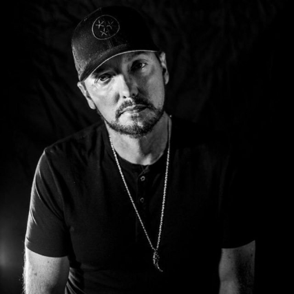 🎸 Live music + pizza = the perfect December nights.
Join us at The Gaslight Pizza &amp; Grill for an awesome live music lineup!

🔥 Dec 26 – Scott Lindsey. 

Great vibes. Cold drinks. Hot pizza. 🍕🍻