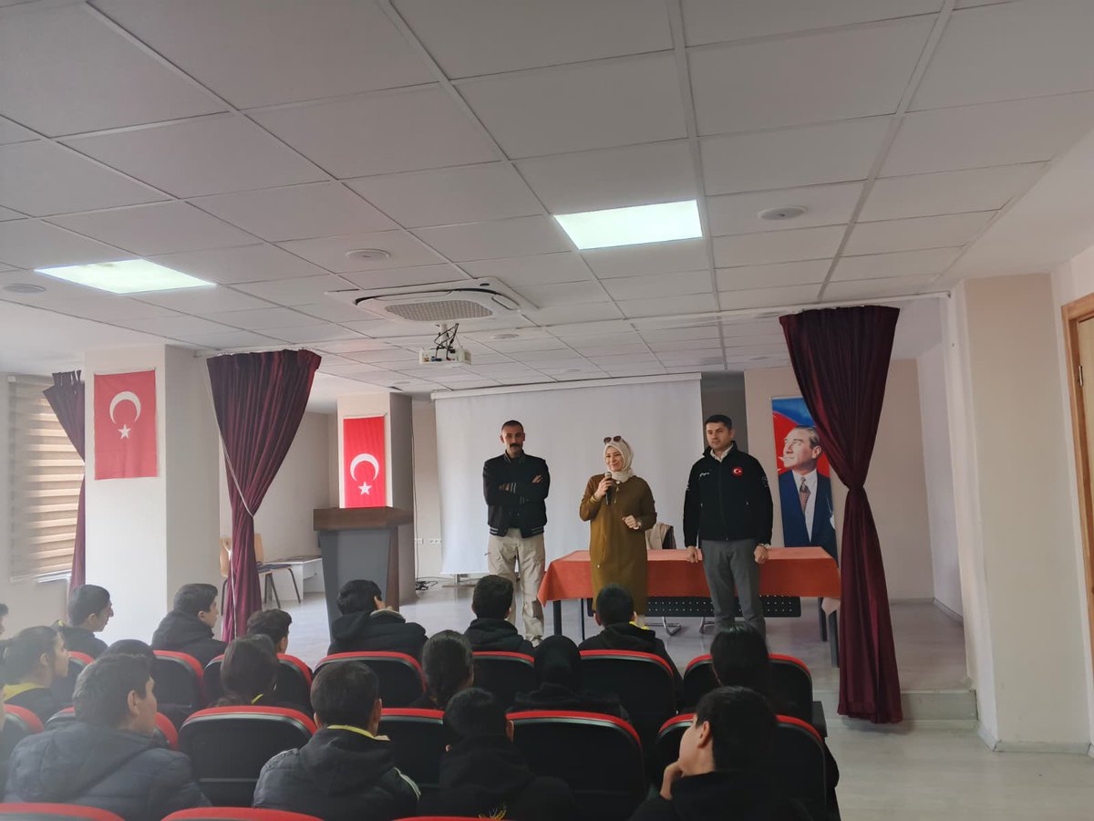 TÜGŞAV BATMAN tweet media