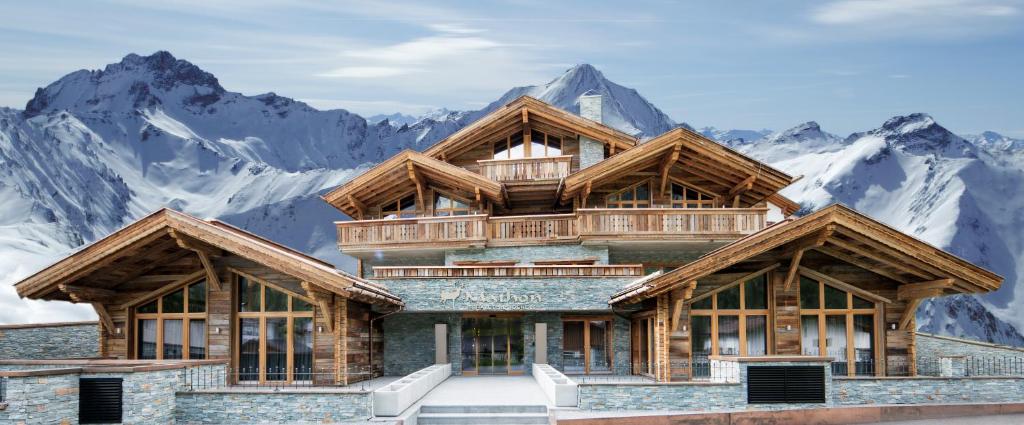 lodging world tweet media