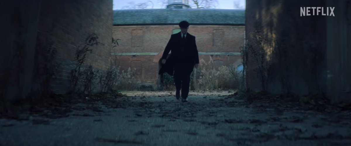 DiscussingFilm's tweet image. Cillian Murphy as Tommy Shelby in the ‘PEAKY BLINDERS’ movie

Releasing March 20 on Netflix.