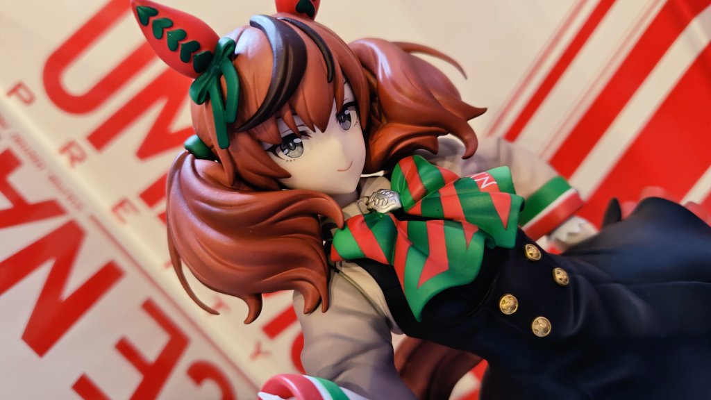 ナイスネイチャ、 ポインセチア・リボン！ 365日赤緑ベースの衣装です