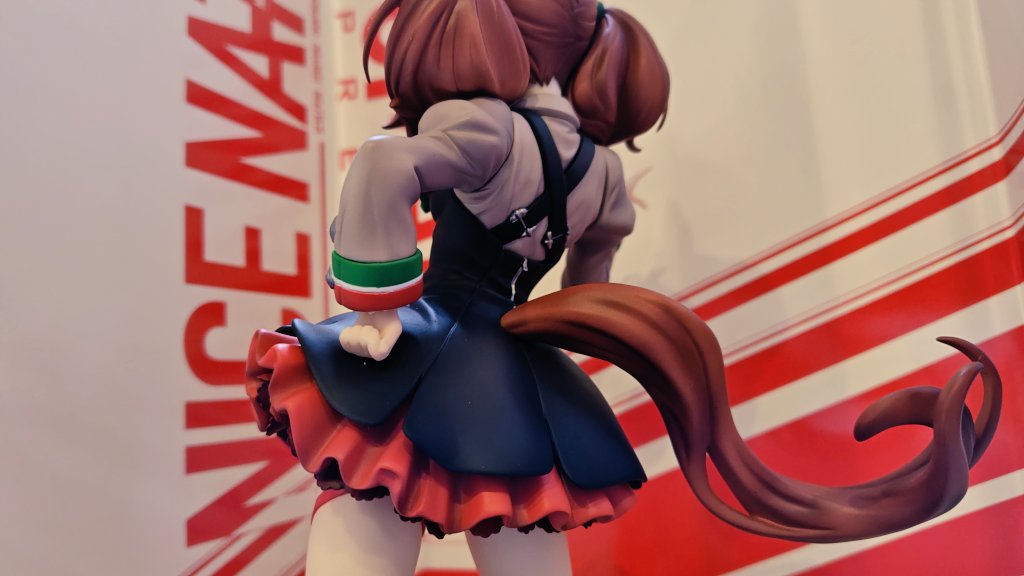 ナイスネイチャ、 ポインセチア・リボン！ 365日赤緑ベースの衣装です