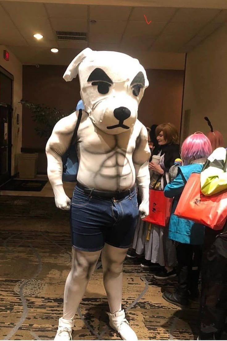 Canela_chair's tweet image. mi madre: no te vistas tan temprano

yo el 24 a las 17h: