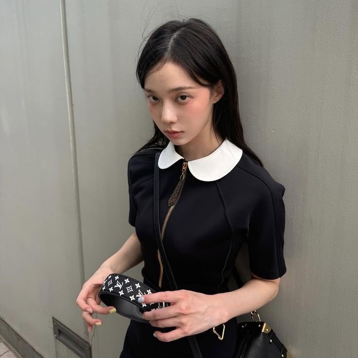 INSEQUENCES's tweet image. ️ ️ ️
Ratna dan Maurel sudah hadir.
 ️ ️ ️