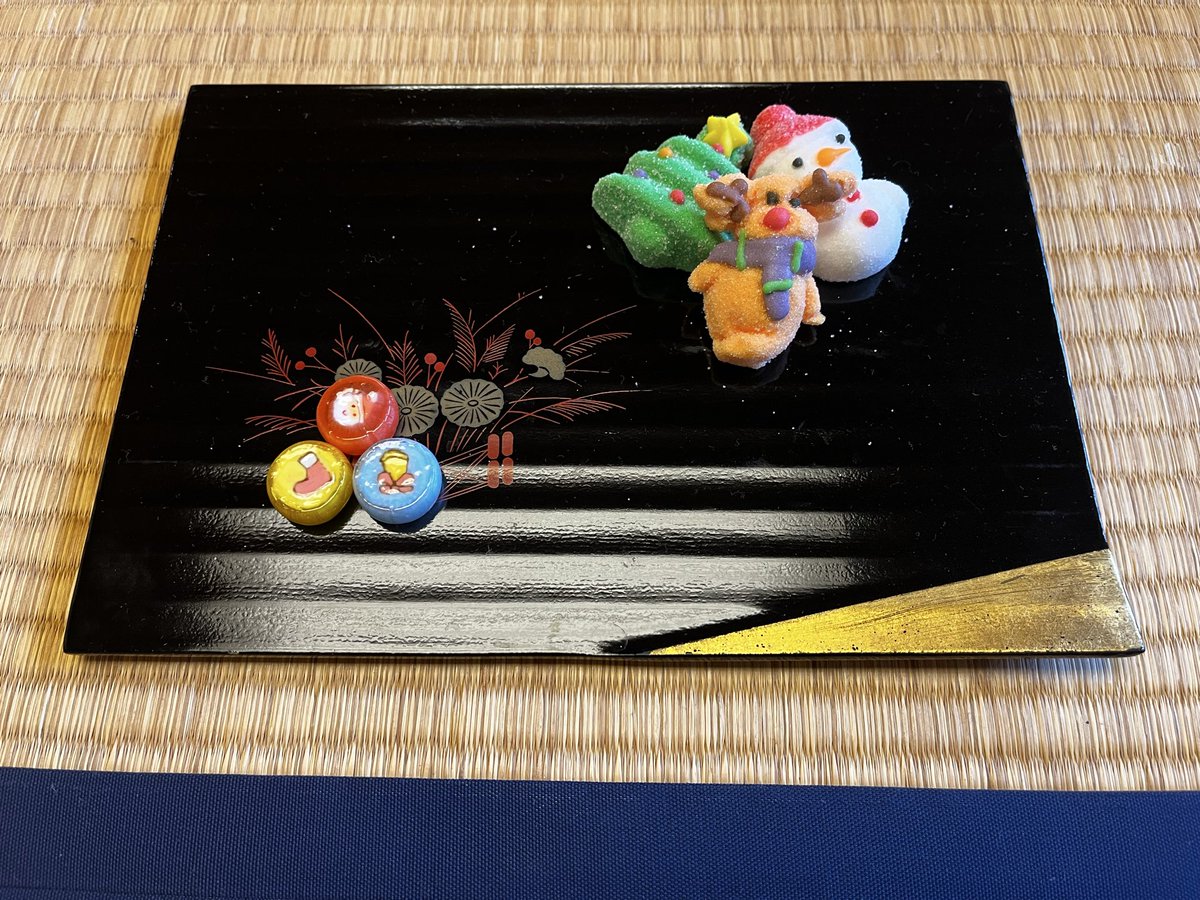 kut_chabu's tweet photo. こんばんは😊

寒い日が続いておりますね🍃

本日は部員それぞれがたくさんの学びを得られるお稽古でした!!

2025年のお稽古は最後になりますが、
年明けはみんなが揃えるといいですね💕
良いお年を！

#高知工科大学 #kut #茶道部⁡⁡ #裏千家 #高知工科大学茶道部 #春から高知工科大学 https://t.co/CIU3yPv7BL