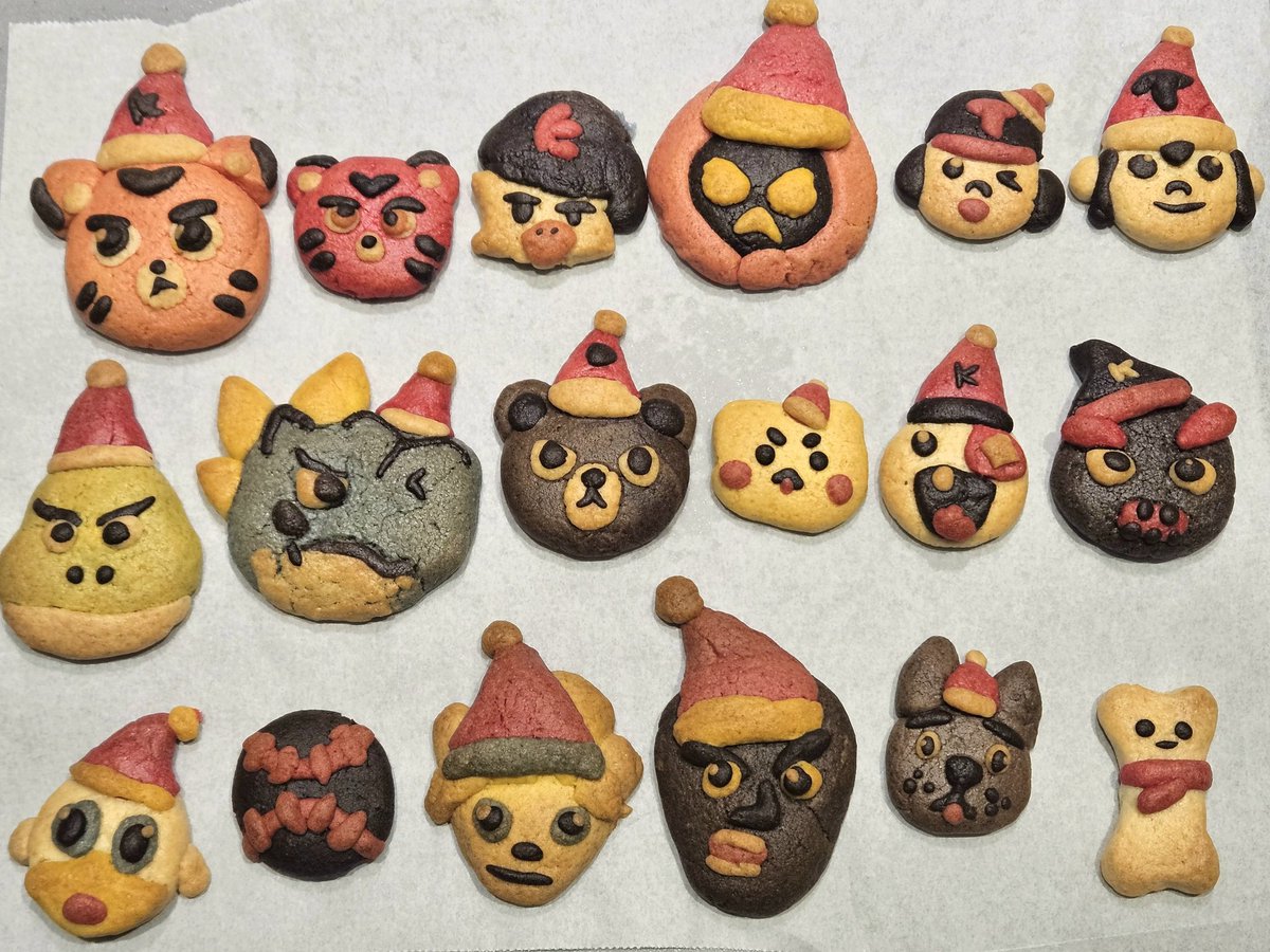 모든 야빠들이 따수운 연말을 보내길바래서 쿠키를 구웠어요🫶🏻.. 
남은 비시즌도 화이팅☃️