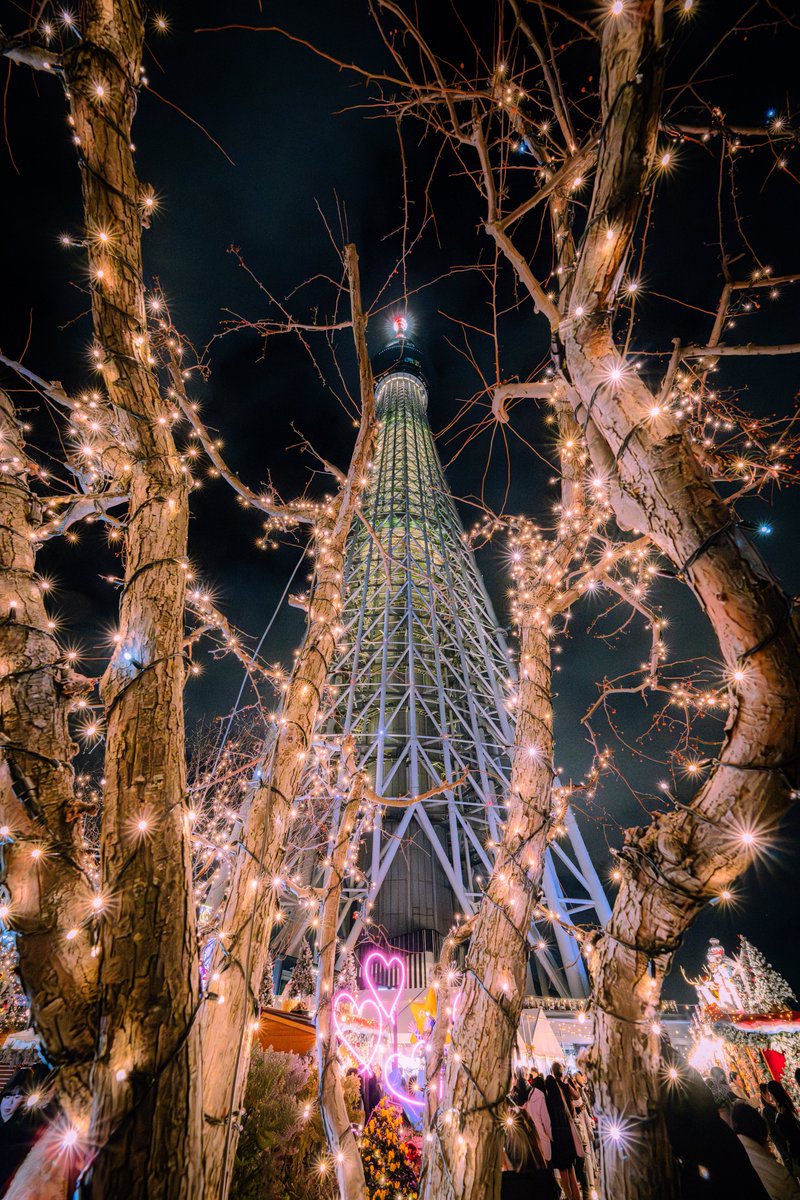 sholdriver81's tweet photo. スカイツリークリスマスマーケット🎄
東京ってキラキラしてるなー

 #スカイツリー
 #クリスマスマーケット https://t.co/85S4YsZPzW