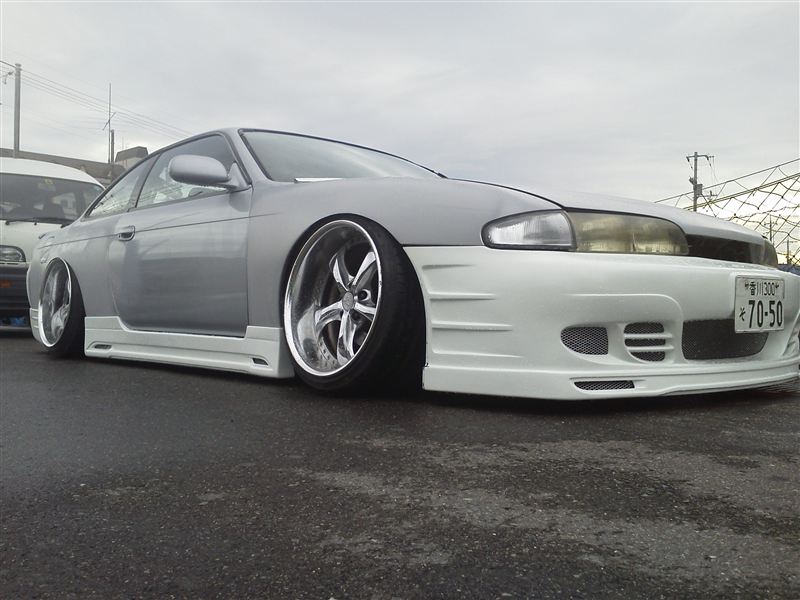 Images of various cars tweet media