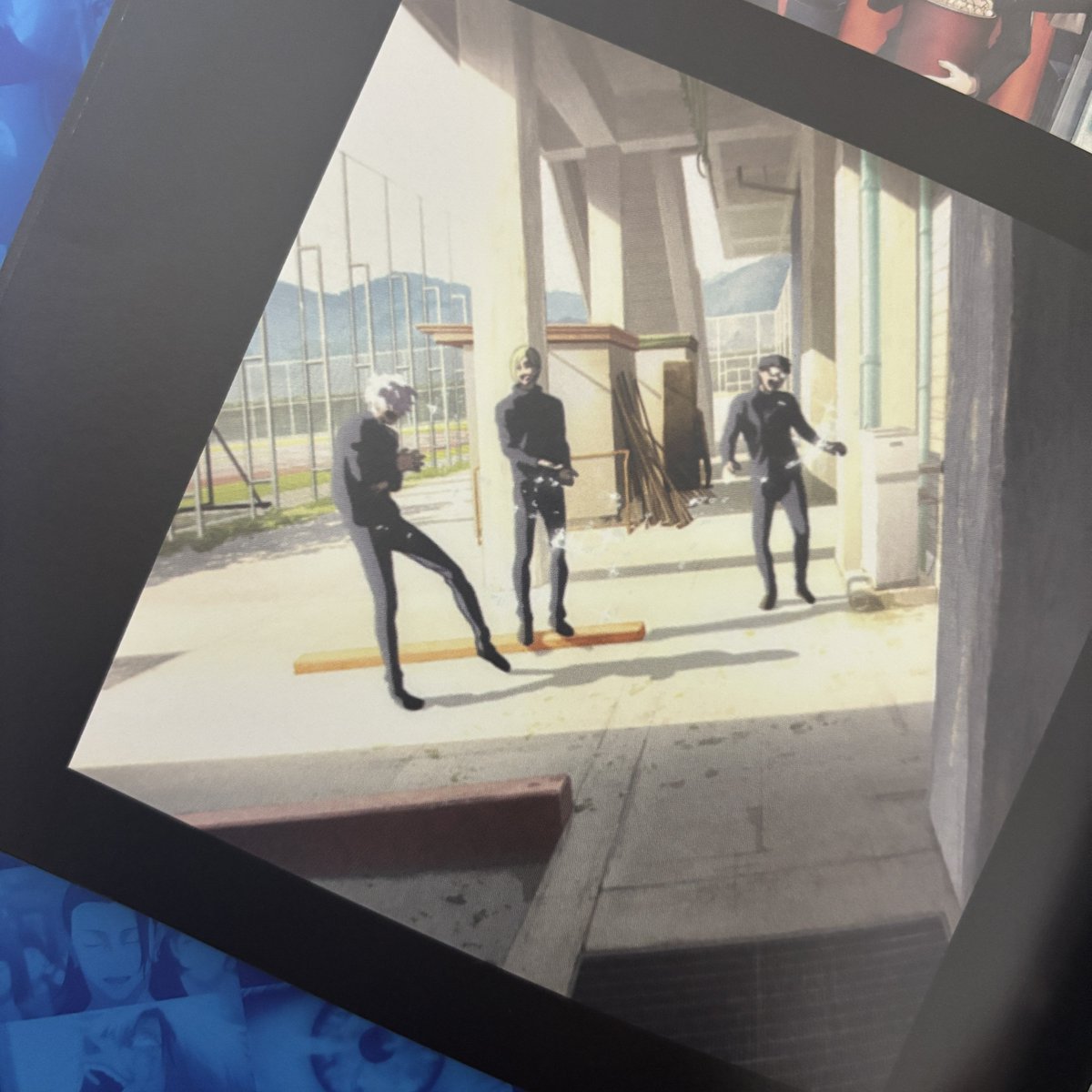 mmiizzang's tweet image. 게토 탈주 이후로 찍은 사진이 단 네장인데 2번째컷은 고죠가 졸업장? 들고 있는거 보니까 졸업식날인것 같고 그말은... 게토 없이 사진을 찍은 날이 1년중에 고작 3일 밖에 안된다고........