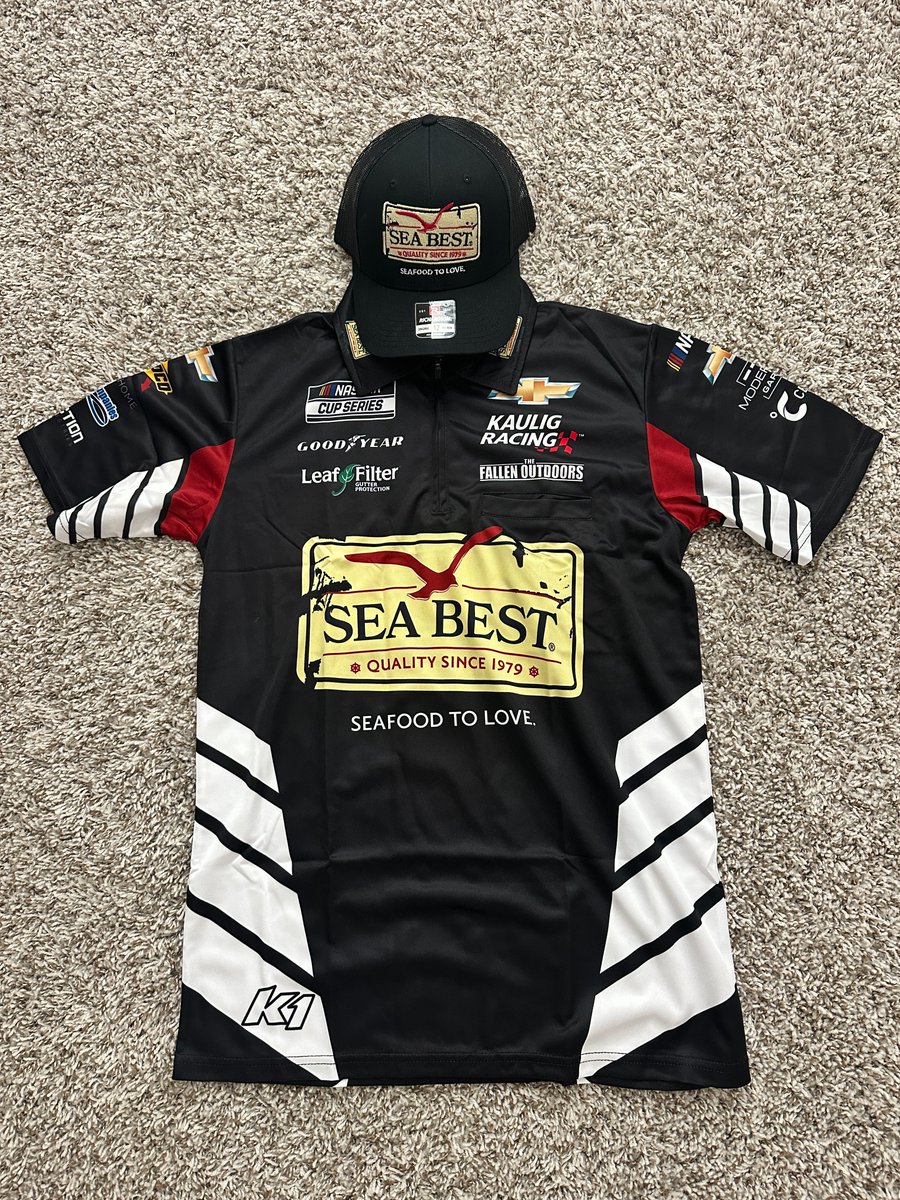 🎄CHRISTMAS EVE #GIVEAWAY 🎄

To be entered to win this <a href="/SeaBestSeafood/">Sea Best Seafood®</a> medium crew shirt &amp; hat you must:

- Like and repost this post
- Follow <a href="/KauligRacing/">Kaulig Racing</a>, <a href="/SeaBestSeafood/">Sea Best Seafood®</a>, &amp; <a href="/tydillon/">Ty Dillon</a>
- Tag a friend!