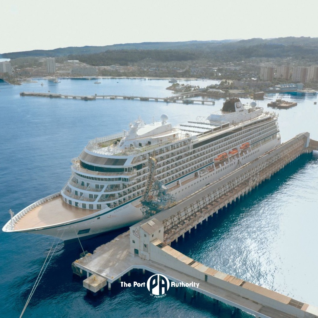 PortAuthorityJa's tweet image. Let’s reminisce on the magnificent sight of the Viking Mars docked at Reynolds Pier, Ocho Rios.

Framed by Jamaica’s beautiful coastline, this vessel reminds us our ports aren't just gateways, they're strategic hubs in the global maritime network and engines of national growth.