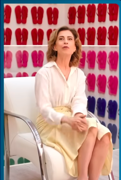 0xRomeu's tweet photo. @Landor445707 @NazareAmarga Não Anta.
 Basta ver o cenário e a Atriz milica de esquerda.
E dizendo que 2026 não é para entrar com o pé direito.
Tu é um canguru para andar pulando? https://t.co/Ys9hXvsjTQ