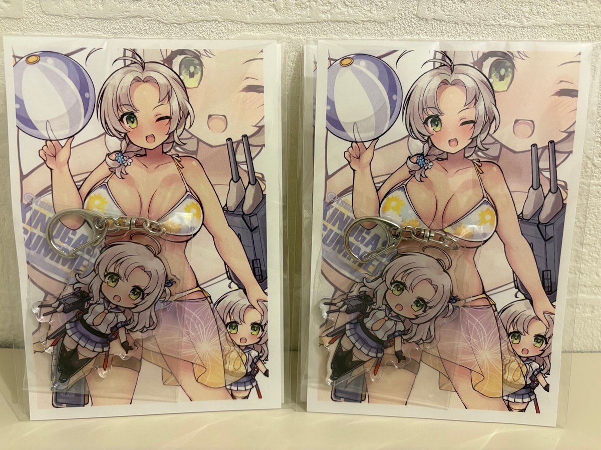 新刊のメロン登録はまだ済んでないみたいなので明日になったら告知します。一先ずグッズの宣伝!
衣笠さんアクスタ&アクキーもリアイベでは初出しになるので何卒よろよろです。 