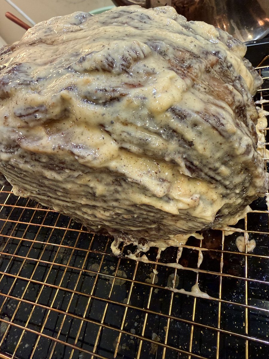 ATLBeerBrewer's tweet image. My prime rib was excellent! Followed @ChefGruel method. Dry salt brine over night, in the oven at 250 until 115 internal then pulled to rest about 30-45 minutes then covered in a butter horseradish mixture and blasted at 500 for 10 minutes. Crust was INSANE!