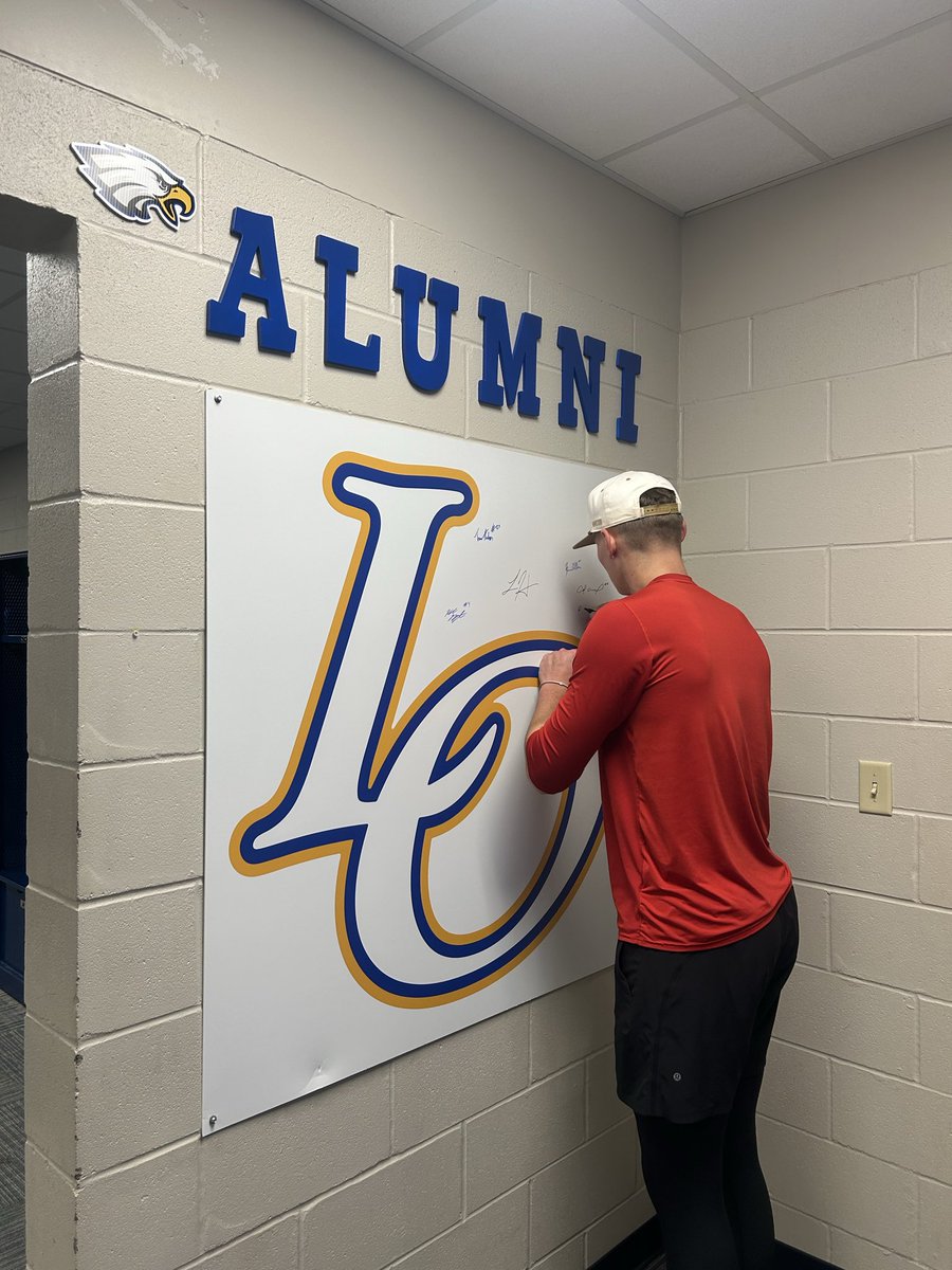 LiveOakBsB1's tweet photo. A few more alumni from the 2025 state finalist team came through to etch their names in the facility on the alumni wall. 
Brayden Allen - Meridian CC 
Cal Cassard - Jones CC 
Trevor Hodges - Jones CC 
Sawyer Pruitt - ULL https://t.co/ybzc0BKh46