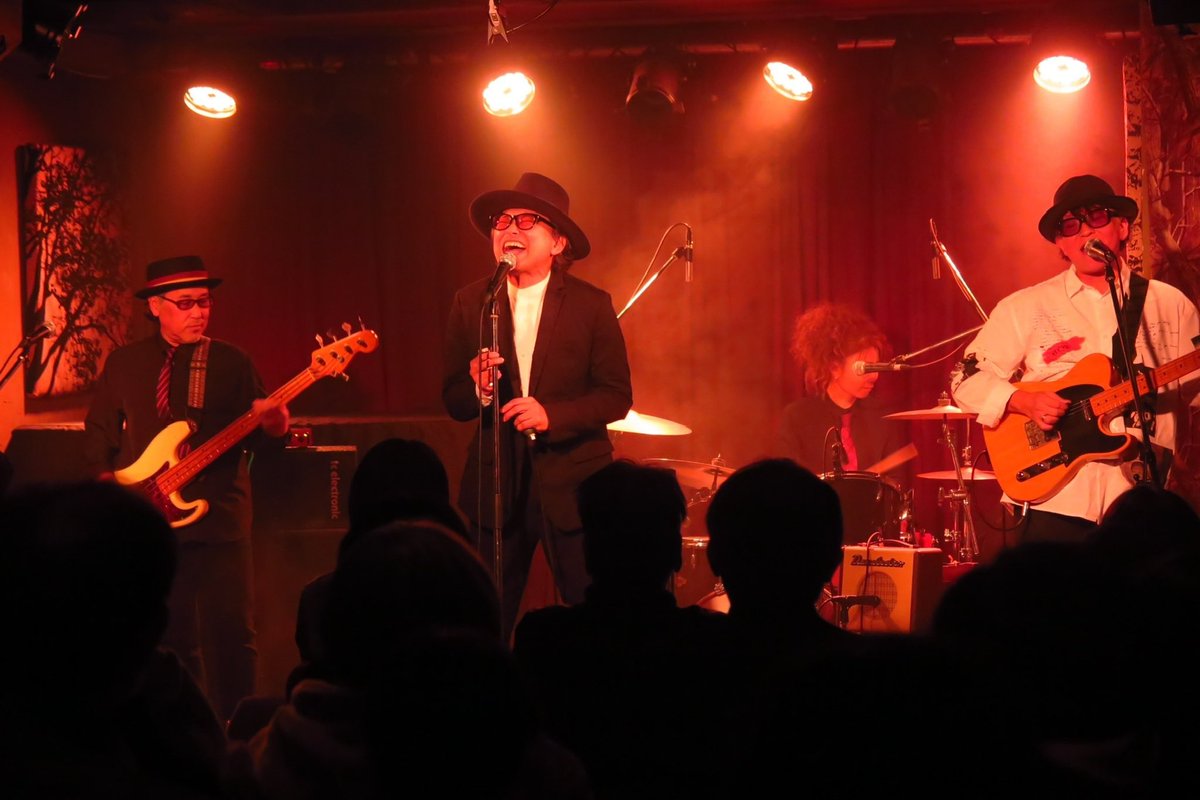 aijima_kazuyuki's tweet photo. Merry Xmas！The Blues Jumpersからのプレゼント。2023年11月18日のライブ映像をYouTube公開します！YASSのBJラスト映像！みなさん楽しんで😎👍💕

https://t.co/atD55HhXVZ https://t.co/ltYlaVWscr
