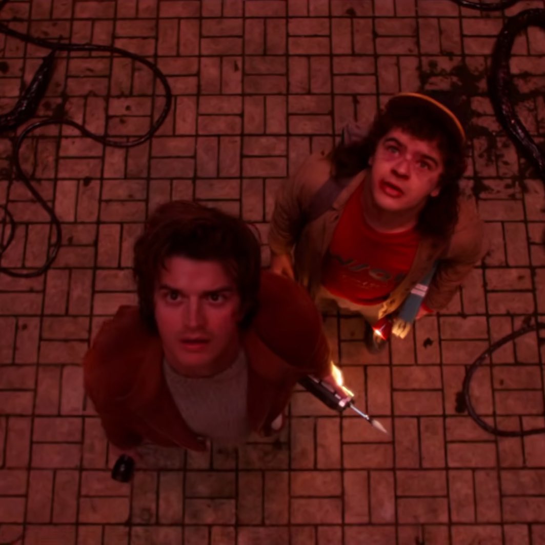 DiscussingFilm's tweet image. Vol 2 of ‘STRANGER THINGS’ Season 5 releases tomorrow