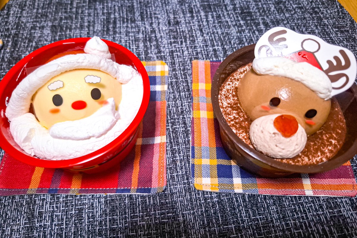 tabehapi's tweet image. 忙しくてクリスマスディナー作る気力はなかったので、デザートだけでもクリスマス気分🎅🔔明日はドミノとケンタッキーでえぇかな🙈
(先日のクリスマスビュッフェで燃え尽きたw)