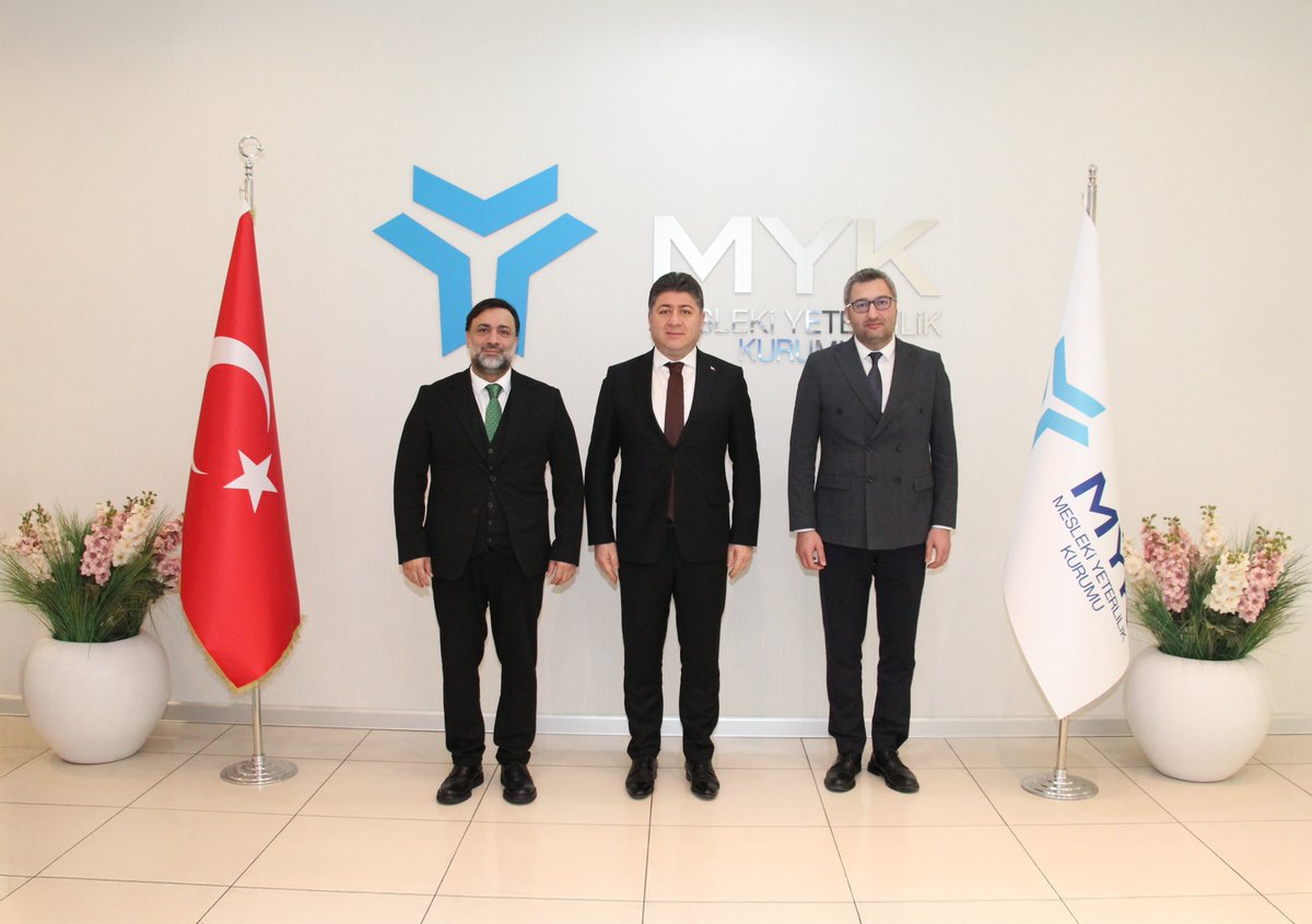 27. Dönem AK Parti Milletvekili Sayın Cemal BEKLE ve Mesleki Eğitim ve Küçük Sanayii Destekleme Vakfı (MEKSA) Genel Sekreteri Sayın Sertaç IŞIK, Mesleki Yeterlilik Kurumu Başkanımız Sayın Aşkın TÖREN’i ziyaret etti.

Detaylı bilgi için myk.gov.tr adresimizi ziyaret