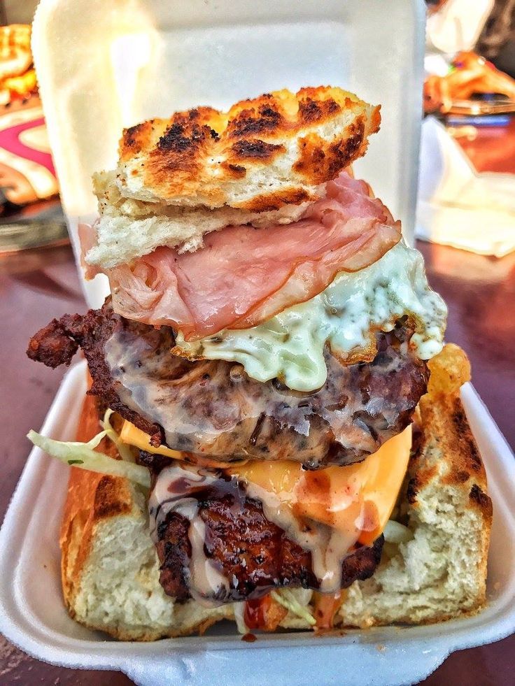 Burnerburnerac5's tweet image. Thank God I'm South African.