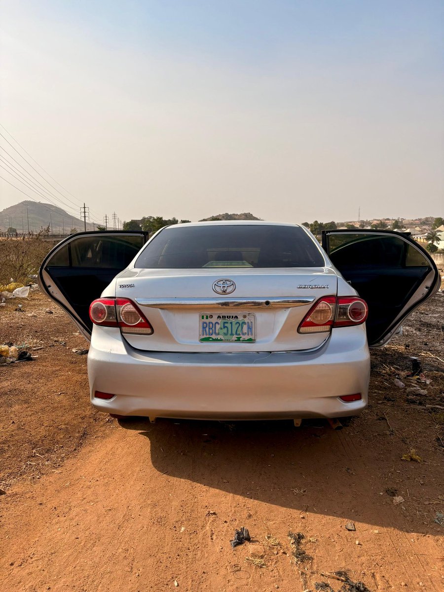 official_Razx's tweet photo. @abbkar_ai Super clean Toyota Corolla 
2010 Model manual 
Nigeria used 
Buy and drive condition ✅ 
Price: 6.5m 
Contact: 08104388553
Location: Abuja https://t.co/lTVnGF86iT