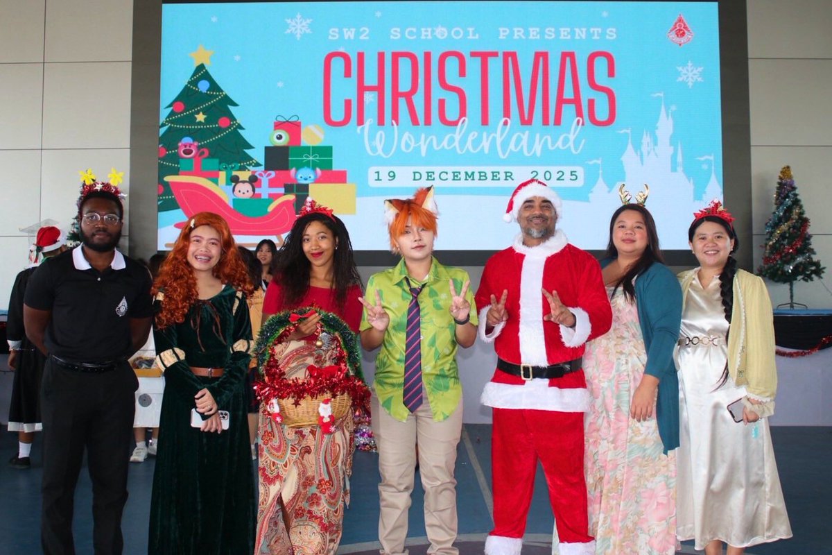 BFITSThailand's tweet image. At our SW2 BFITS Program, the season came alive through performances, costumes, and shared stage moments—driven by teamwork, full of confidence, creativity, and school spirit 🌟

#SW2 #BFITSProgram #ShineWithBFITS #JoinSW2 #TeachInThailand 🇹🇭