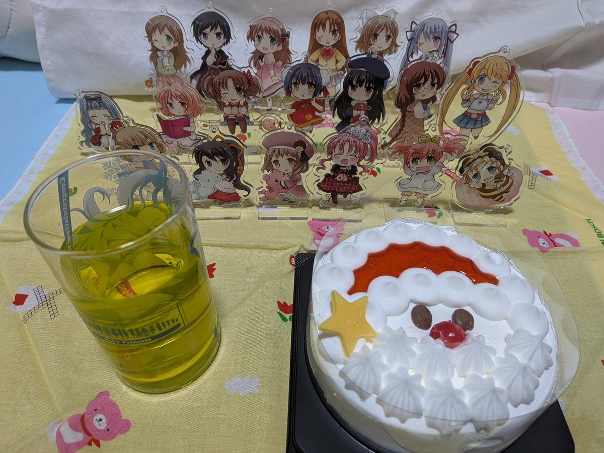 bp_up's tweet photo. 今年もこうして家族で大事な日を迎えられることに、これからもきっと幸せな人生を送れることに感謝して、乾杯♪ #babyprincess #べびプリ https://t.co/cQyRgwM4xo