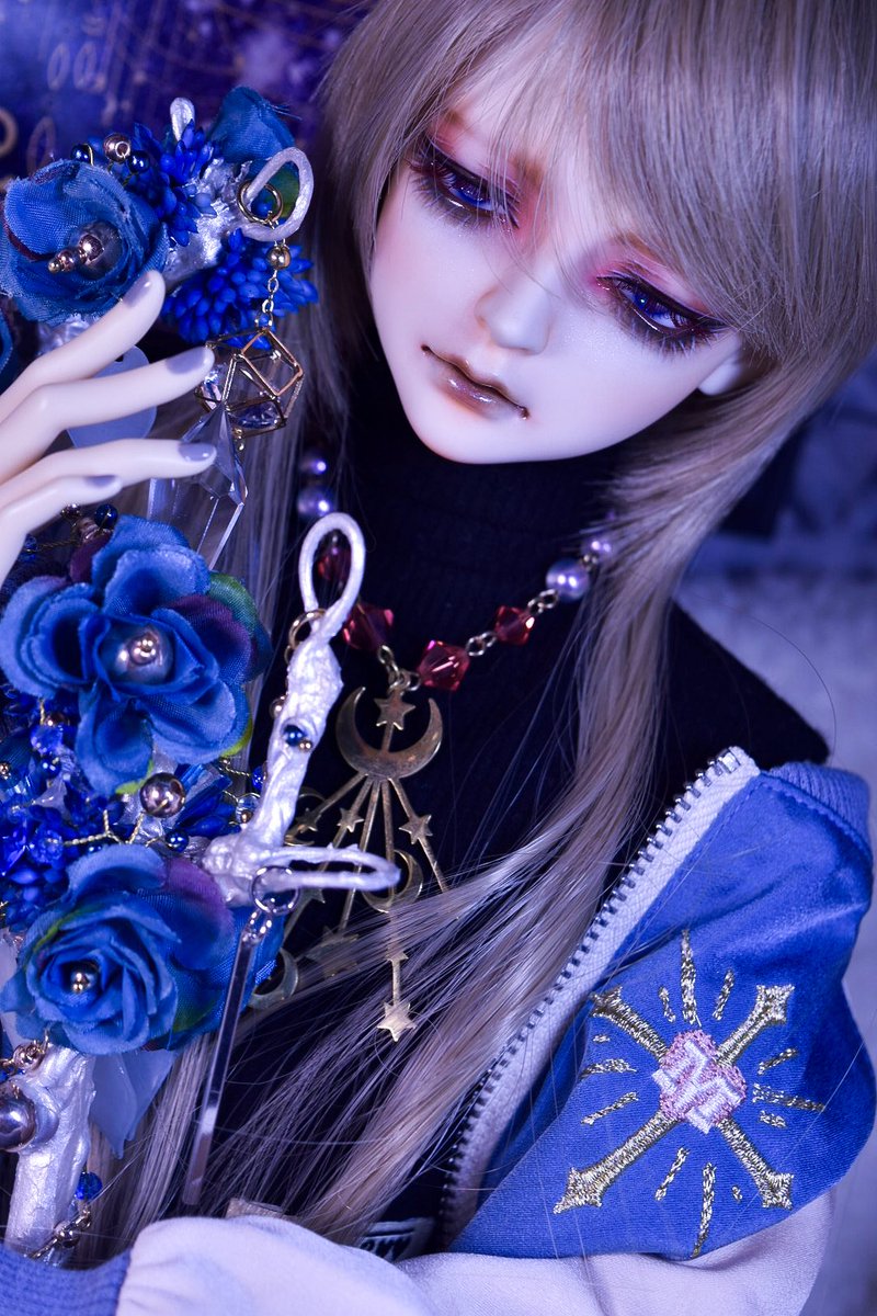 Axiom_niru11's tweet photo. アイドール東京でFlower B(@flowerb_doll )様のところで購入したお花いっぱいの杖💕🦋
着替えさせる時間がなくてカジュアルだけど、全然素敵…(ง  ᵕωᵕ)ว♪

いや、まじで一灯星のお顔が天才すぎる…🥹

スーツ買わないとな…似合うに決まってるので🥺 https://t.co/7fKj3tS6Pd