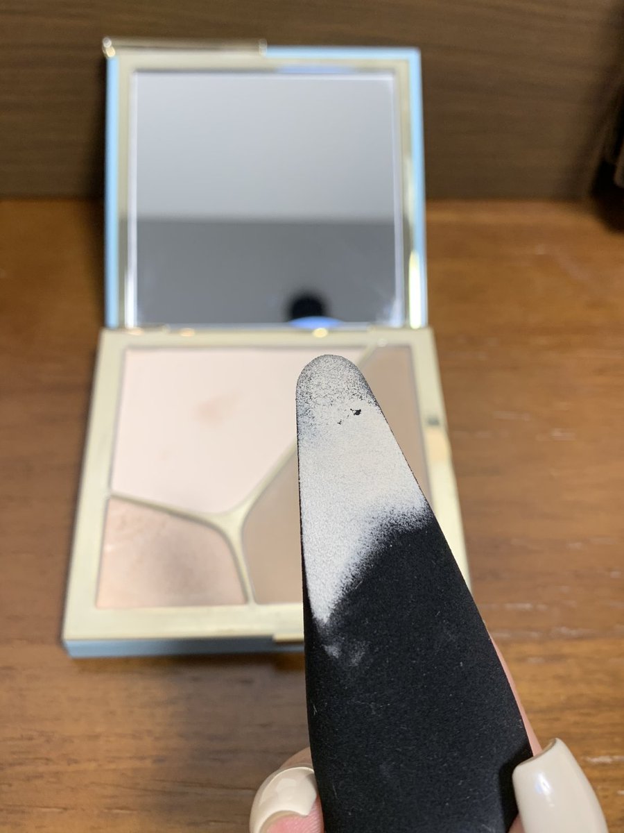 Emilyttyrr's tweet image. These are all my favorite cosmetics.