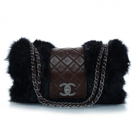 musesblueprint's tweet image. Chanel Arctic Fantasy Fur
Flap Bag 🖤
