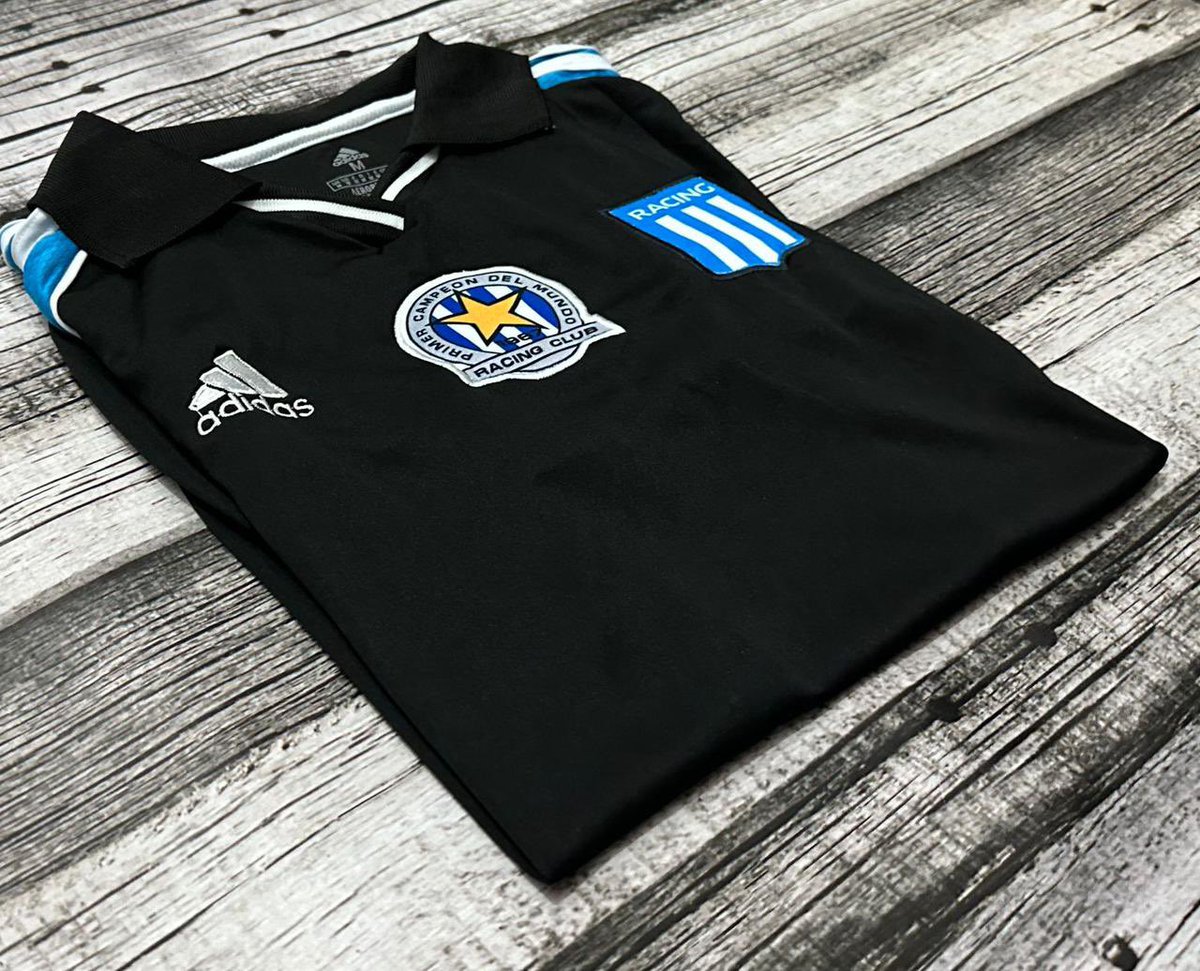𝗖𝗮𝗺𝗶𝘀𝗲𝘁𝗮 𝗥𝗖 𝗥𝗲𝘁𝗿𝗼✨

🔥NUEVO INGRESO🔥

Segunda Alternativa temporada 2000/01🎓🤍🩵

STOCK LIMITADO ✨🎓
Pedidos por encargo 🩵🤍

Talles del M al 2XL
#IndumentariaRC #RopaRacing #Racing #RacingClub #camisetaRacing #LaAcademia #LaguardiaImperial #RacingRetro