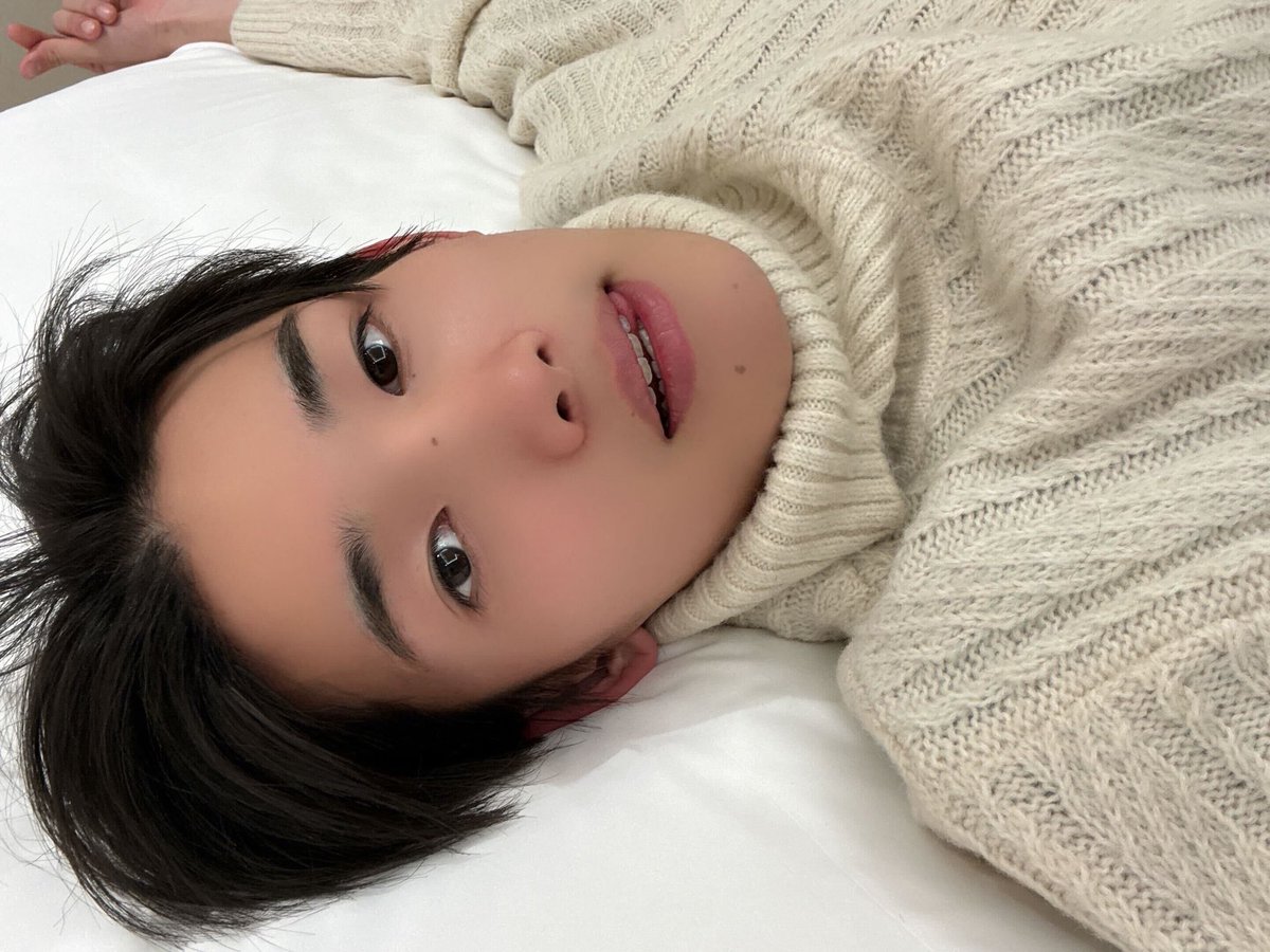 얼초 tweet media