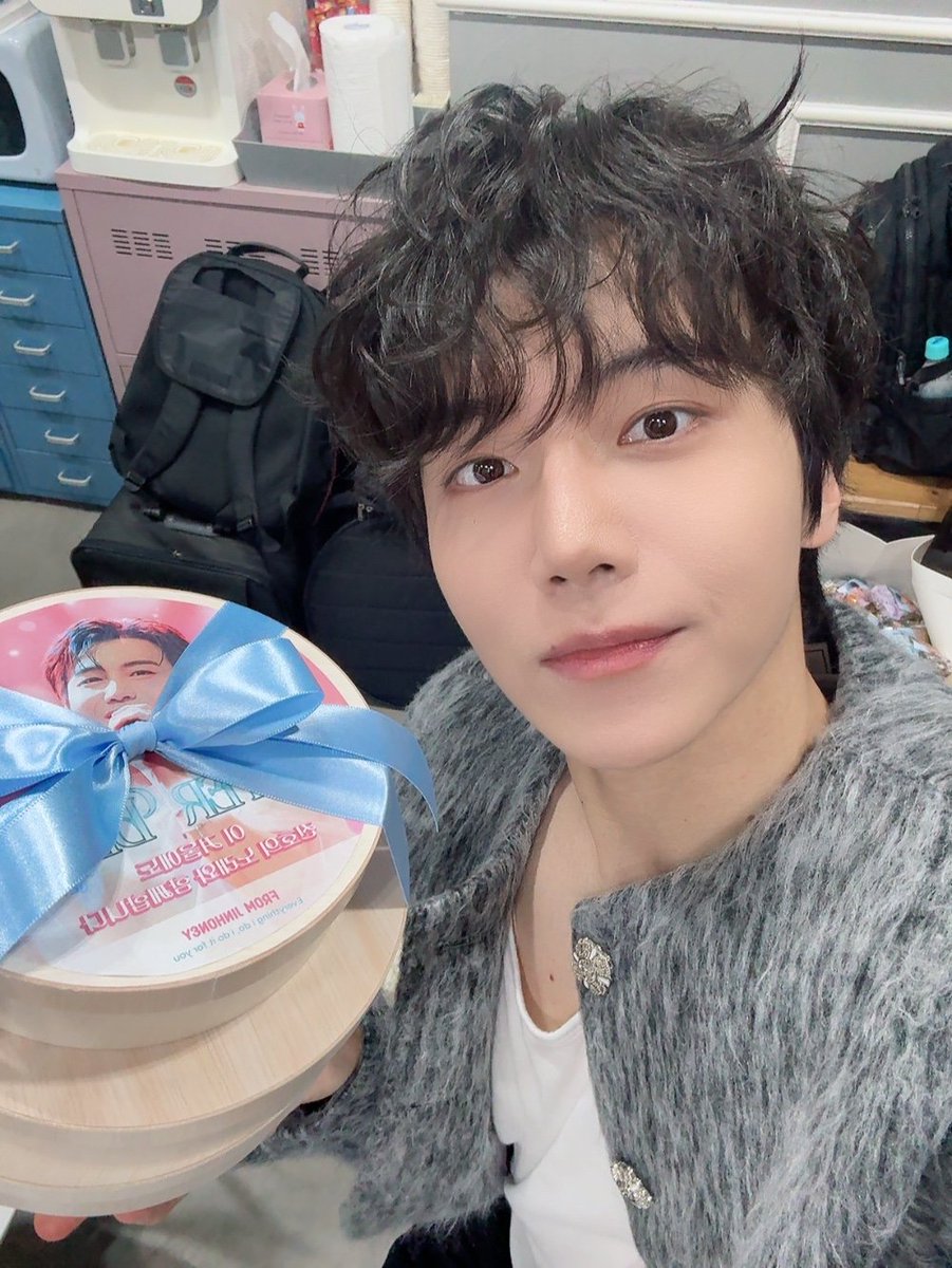 251224
2025 JINHO CHRISTMAS CONCERT [Winter Bloom]
𝕞𝕖𝕣𝕣𝕪 𝕔𝕙𝕣𝕚𝕤𝕥𝕞𝕒𝕤🎅

<a href="/jinhojo_x/">조진호</a>
#진호 #JinHo
#WinterBloom #크리스마스콘서트 #연말콘서트
#S27M #에스이십칠엠