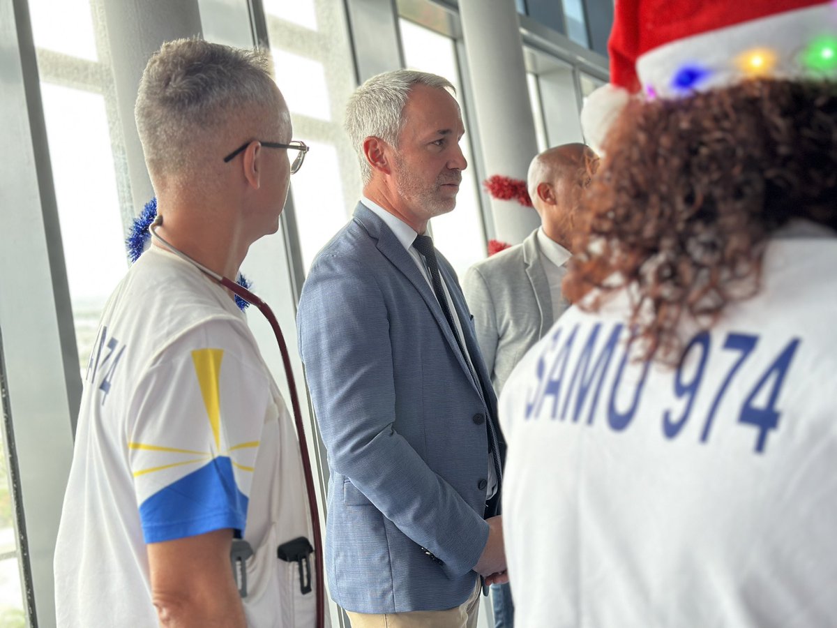 Image de Préfet de La Réunion - #Fêtes | À la rencontre de celles et ceux mobilisés pour votre sécurité

Laurent LENOBLE, secrétaire