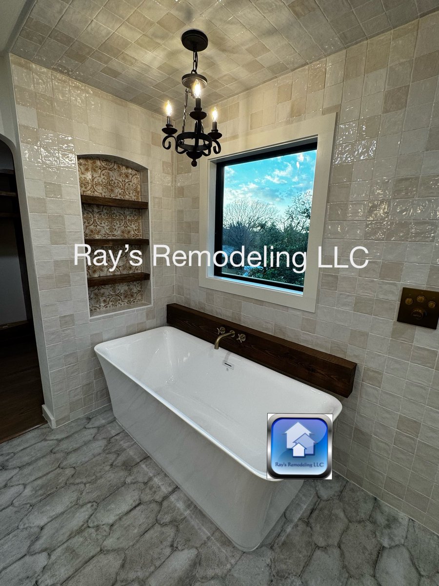 RayGuzman1's tweet image. Really enjoyed working on my latest residential project. Hacienda / southwest inspired design. Customer designed every part of the home herself. She has a good eye for design and great taste in choice material used. Wonderful family that will enjoy the home for years to come.