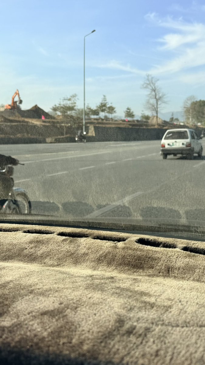 adeelraja's tweet image. Massacare of trees in Islamabad. Used to be a dense lush green jungle. Absolute massacre