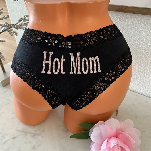 Iittlesasa's tweet image. I hope it isnt too late for saying

HAPPY (SEXY) MOTHERS DAY
To my beloved mom @_schlampe 

Just wanna say im so glad to be your little daughter, to be as sexy as you ❤️
And here's my little gift

LOVE YOU MOM ❤️❤️❤️