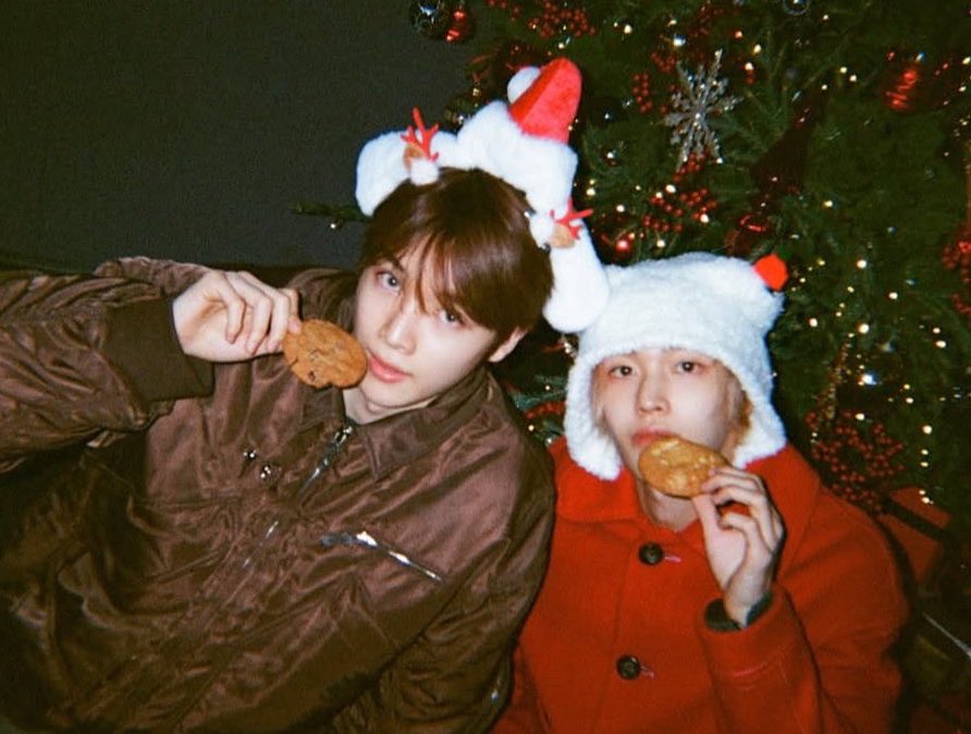 # เบียที่ดีคือเบียดิ้ก # พ่อแม่ผม # คริสต์มาส # ถึงจะเตี้ยแต่ก็มีแค่เดียร์ในใจ