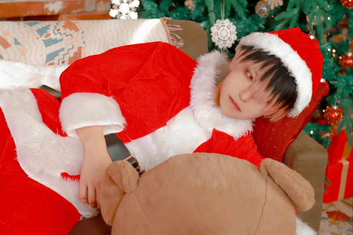 [怪獣８号]
🎄산타파업🎄
📸-<a href="/fallout908/">남각시</a> 
#cosplay #KaijuNo8