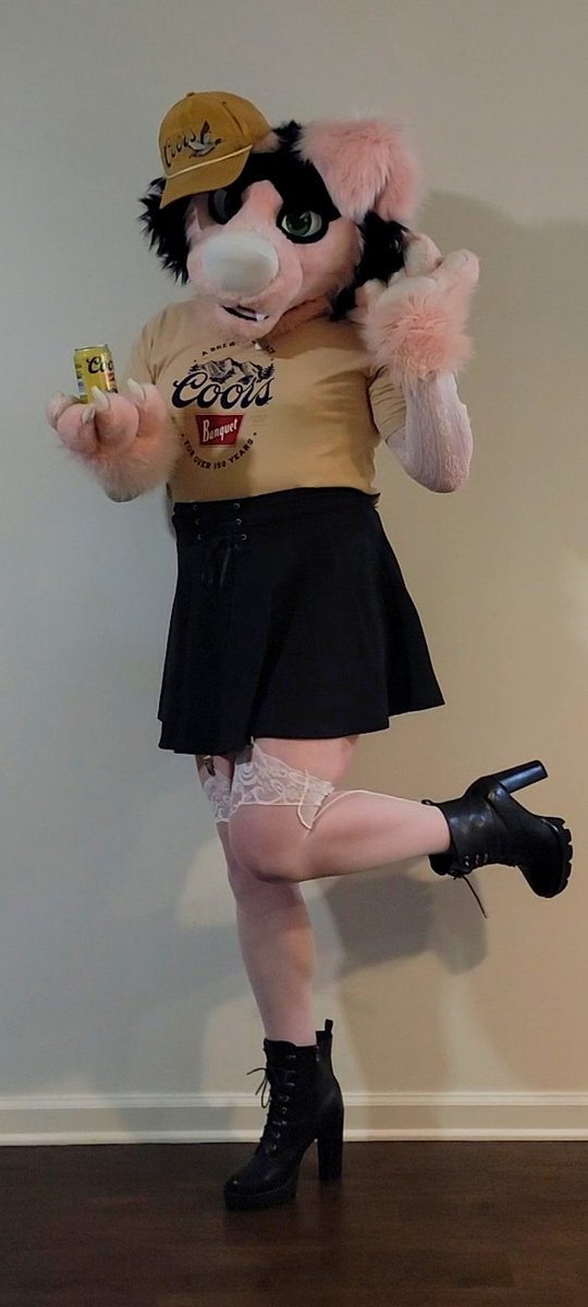Wasatchcollie's tweet photo. Would you like something to drink? https://t.co/O806OKJ1fM