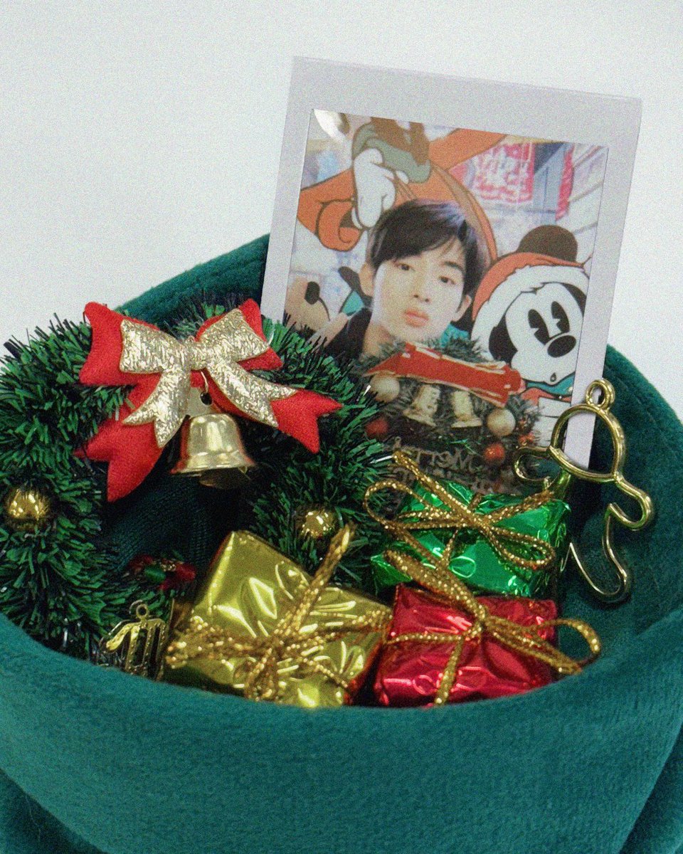 WayV_official's tweet image. Merry Christmas🎄💞

#WINWIN #董思成 #윈윈
#WayV #威神V