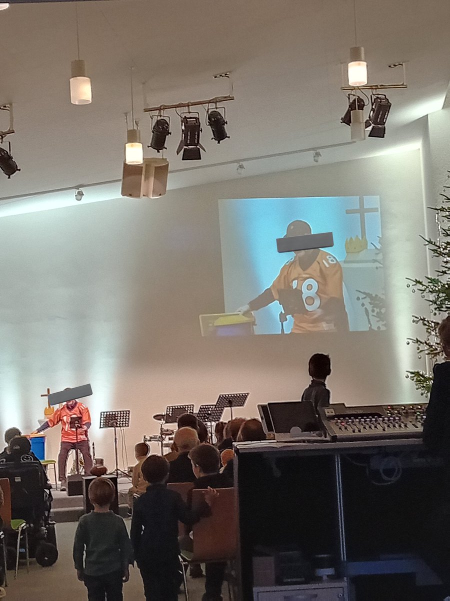 sportswaatcher's tweet image. annual church visit for christmas and the preacher just came out in a Peyton Manning Broncos jersey son 😭, I'm in GERMANY.